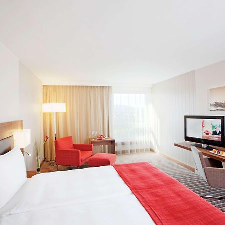 Moevenpick Hotel Zurich Airport Opfikon-Glattbrugg Oda fotoğraf