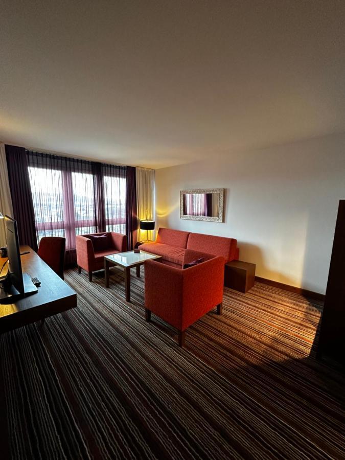Moevenpick Hotel Zurich Airport Opfikon-Glattbrugg Dış mekan fotoğraf