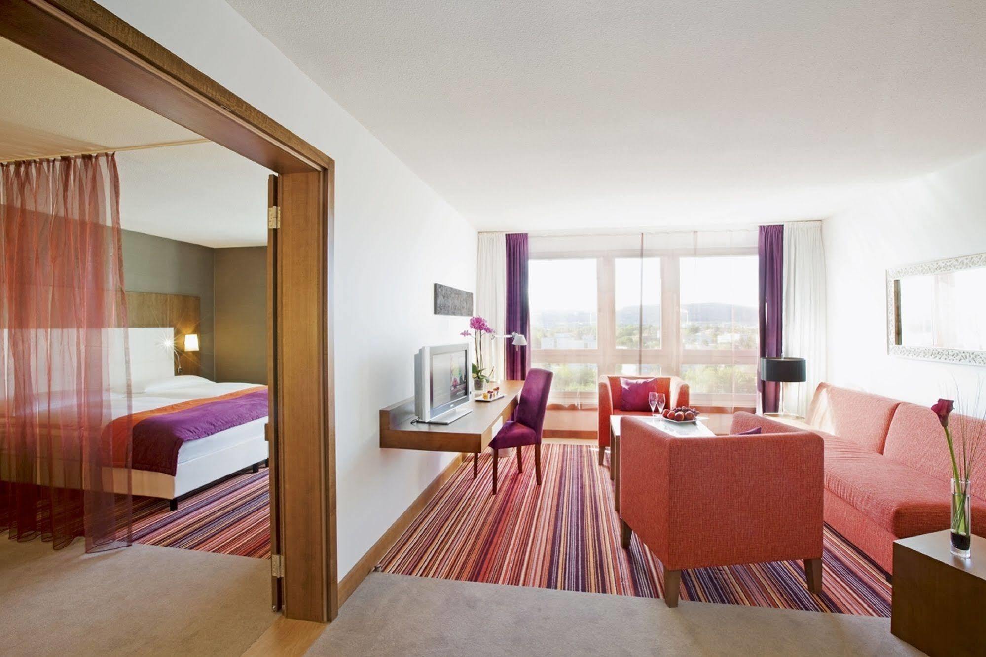 Moevenpick Hotel Zurich Airport Opfikon-Glattbrugg Oda fotoğraf